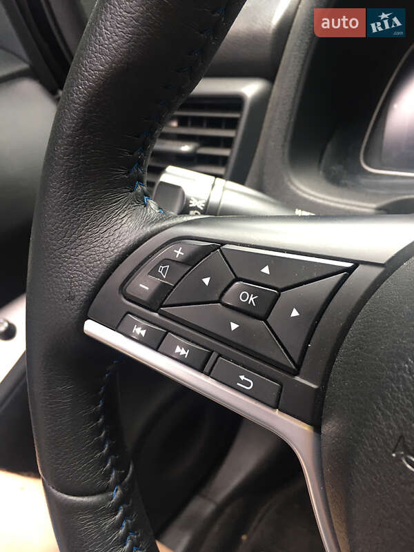 Хэтчбек Nissan Leaf 2018 в Никополе