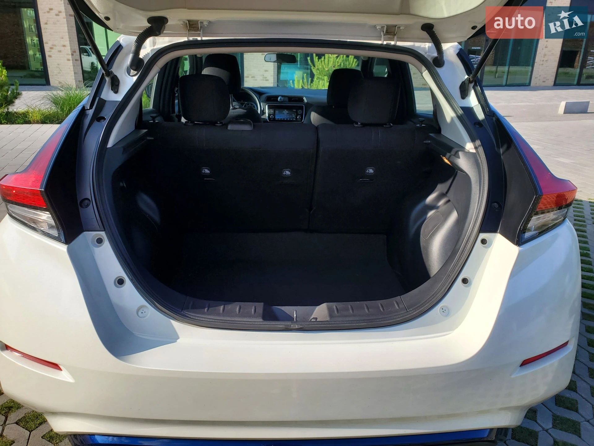 2019 Nissan Leaf - мініатюра 12