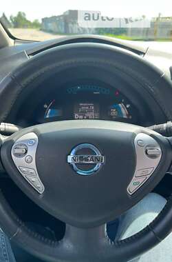 Хэтчбек Nissan Leaf 2014 в Запорожье