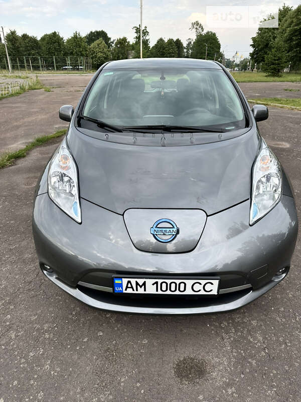 Хэтчбек Nissan Leaf 2017 в Житомире