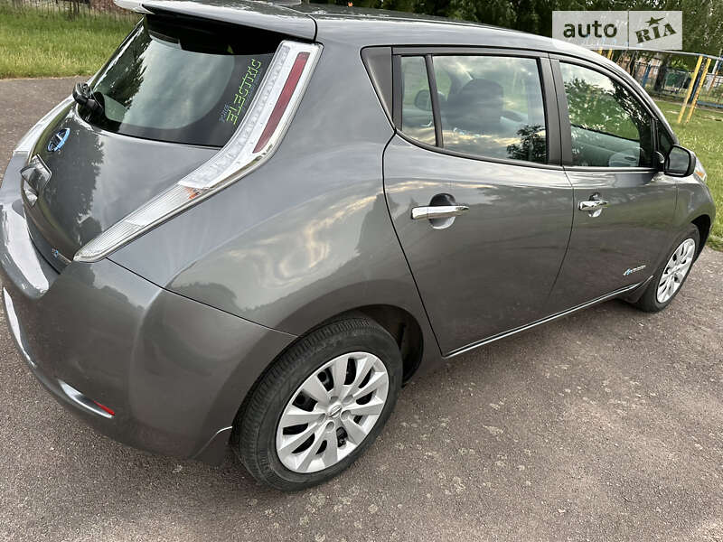 Хэтчбек Nissan Leaf 2017 в Житомире