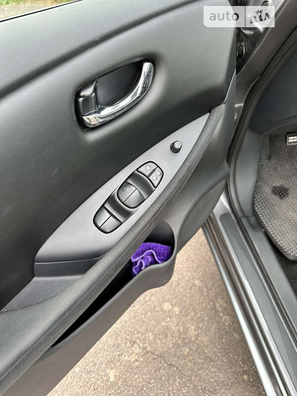 Хэтчбек Nissan Leaf 2017 в Житомире