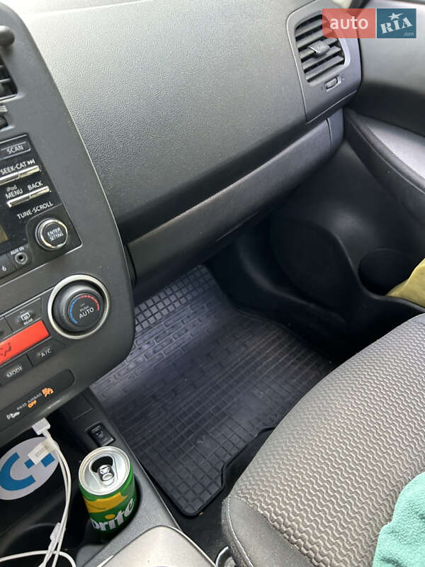 Хэтчбек Nissan Leaf 2015 в Ровно фото 10 Хэтчбек Nissan Leaf 2015 в Ровно