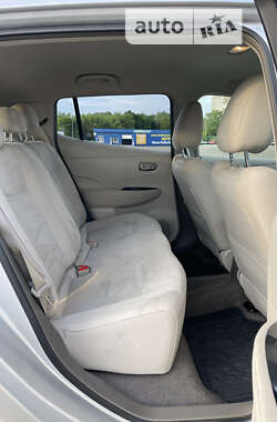 Хетчбек Nissan Leaf 2012 в 