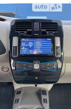 Хетчбек Nissan Leaf 2012 в 
