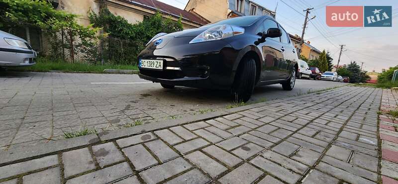 Хэтчбек Nissan Leaf 2014 в Львове