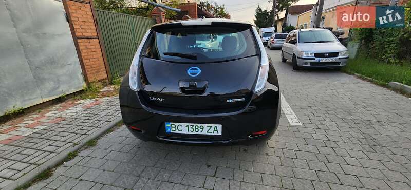 Хэтчбек Nissan Leaf 2014 в Львове