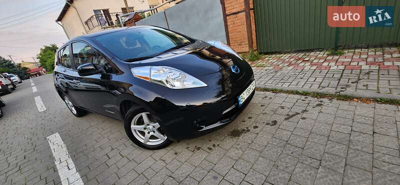 Хэтчбек Nissan Leaf 2014 в Львове