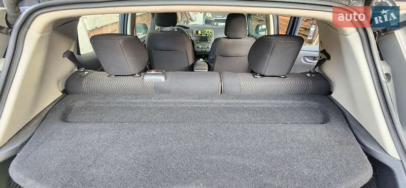 Хэтчбек Nissan Leaf 2014 в Львове