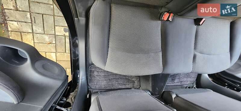 Хэтчбек Nissan Leaf 2014 в Львове