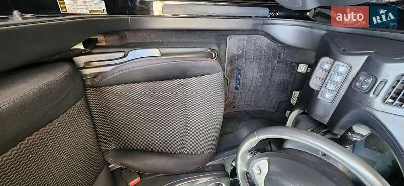 Хэтчбек Nissan Leaf 2014 в Львове