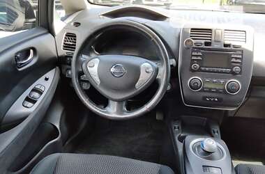 Хэтчбек Nissan Leaf 2014 в 