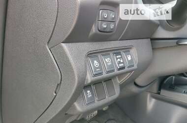 Хэтчбек Nissan Leaf 2014 в 