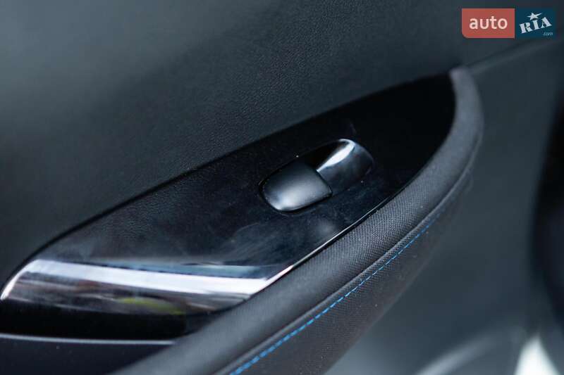 Хэтчбек Nissan Leaf 2020 в Стрые