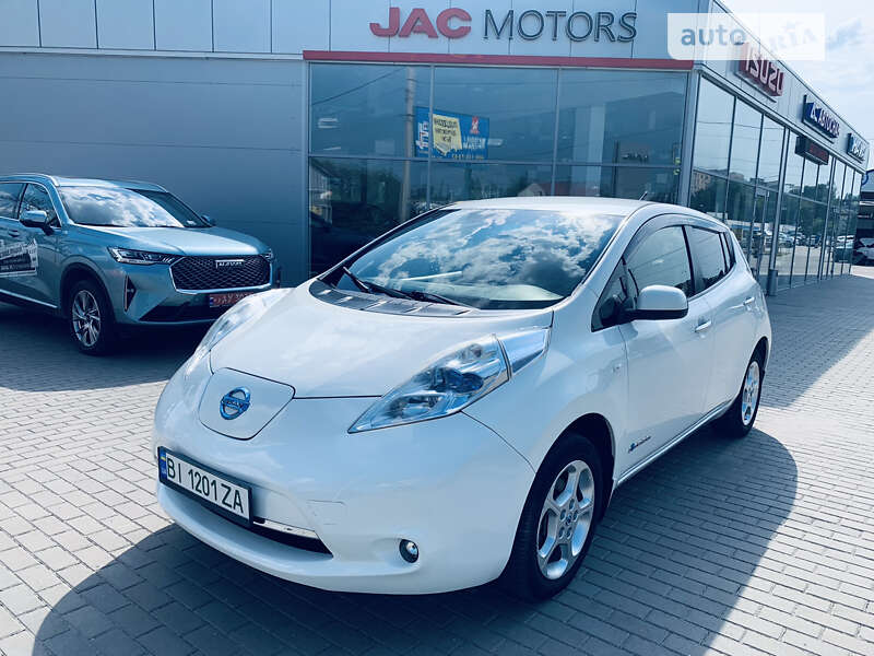 Хэтчбек Nissan Leaf 2013 в Полтаве