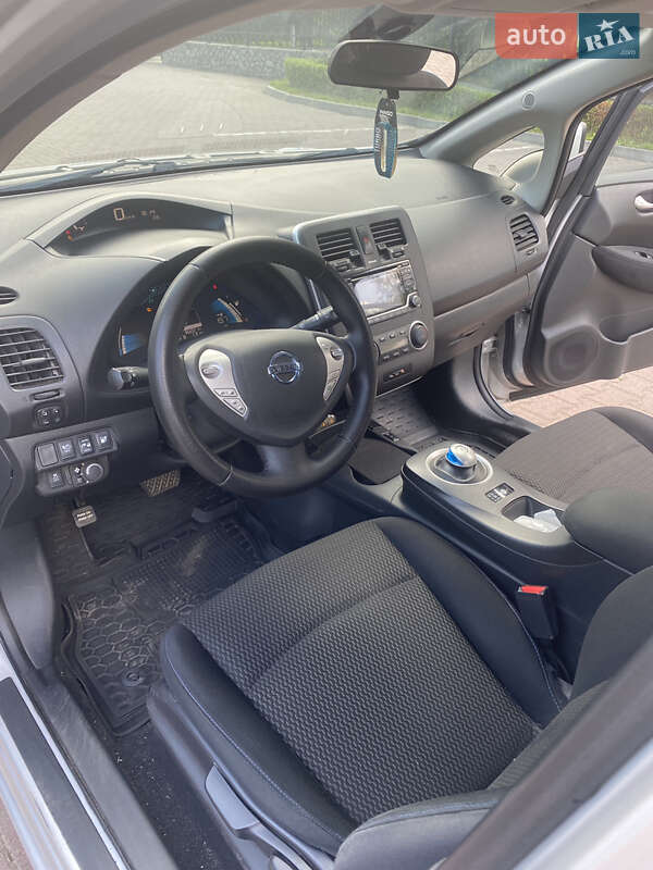 Хэтчбек Nissan Leaf 2017 в Миргороде