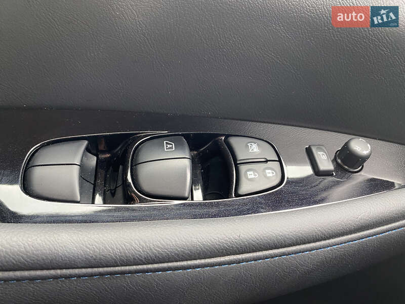 Хэтчбек Nissan Leaf 2019 в Кременчуге