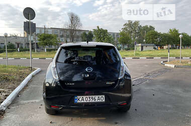 Хетчбек Nissan Leaf 2015 в Житомирі