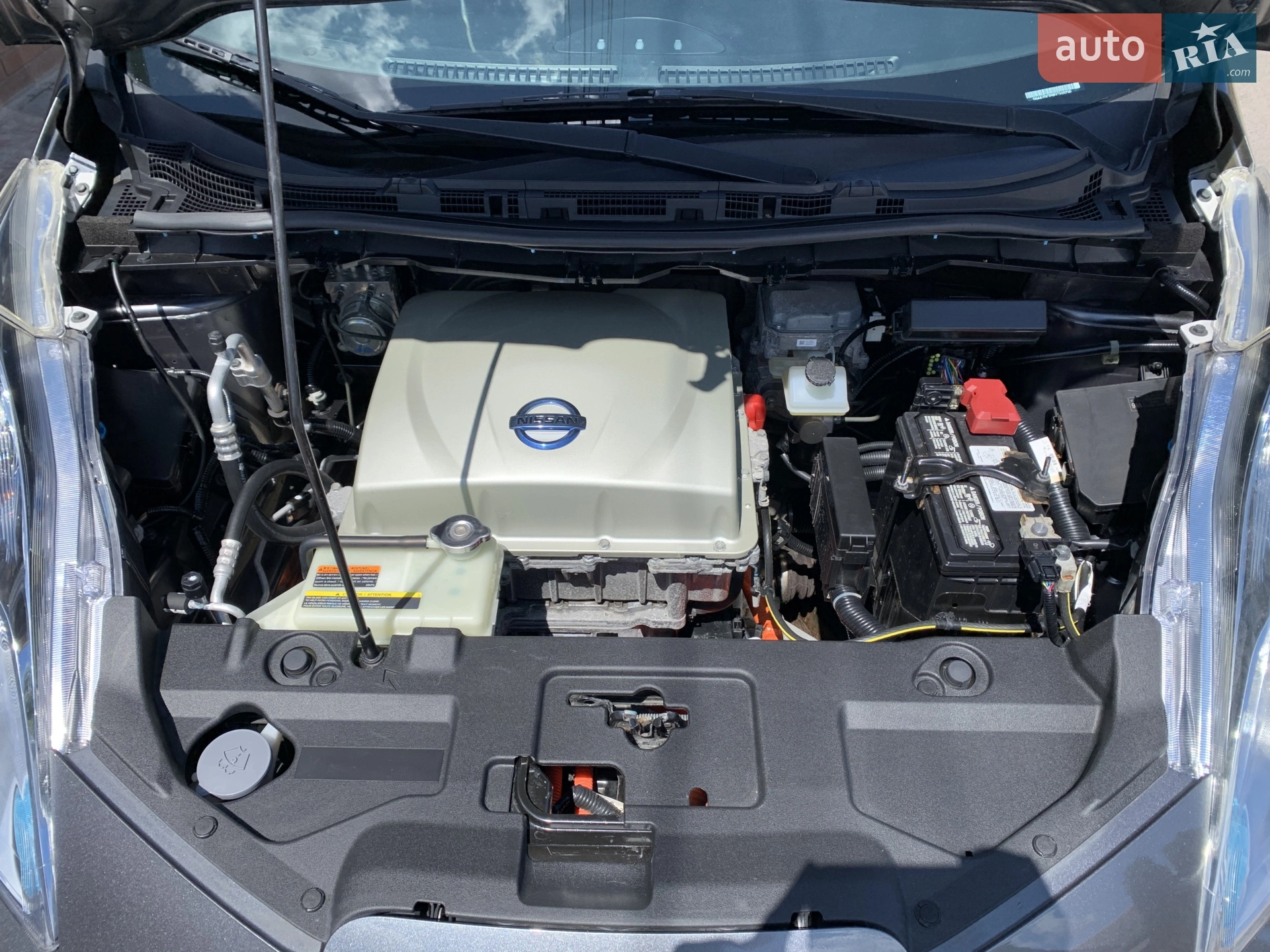 2014 Nissan Leaf - мініатюра 12