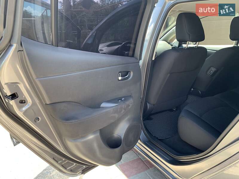 Хэтчбек Nissan Leaf 2014 в Кривом Роге фото 16 Хэтчбек Nissan Leaf 2014 в Кривом Роге