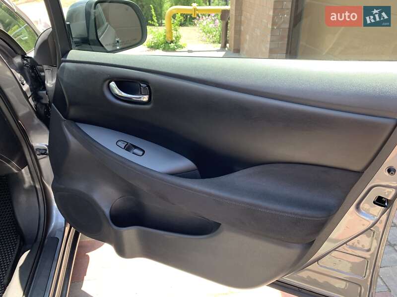 Хэтчбек Nissan Leaf 2014 в Кривом Роге фото 24 Хэтчбек Nissan Leaf 2014 в Кривом Роге