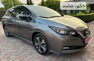 NISSAN LEAF 2021