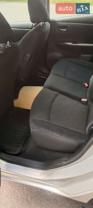 Хэтчбек Nissan Leaf 2013 в Виннице фото 9 Хэтчбек Nissan Leaf 2013 в Виннице