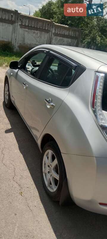 Хэтчбек Nissan Leaf 2013 в Виннице фото 7 Хэтчбек Nissan Leaf 2013 в Виннице