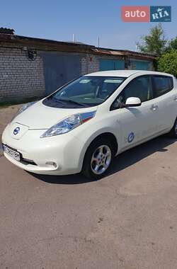 Хэтчбек Nissan Leaf 2011 в Николаеве