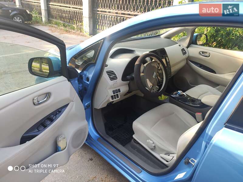 Хетчбек Nissan Leaf 2012 в Кропивницькому фото 7 Хетчбек Nissan Leaf 2012 в Кропивницькому