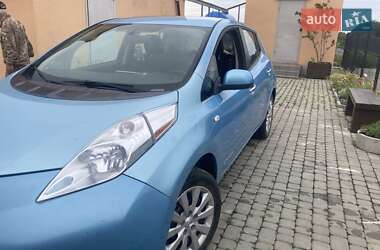 Хэтчбек Nissan Leaf 2015 в Львове