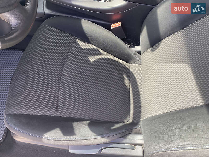 Хэтчбек Nissan Leaf 2015 в Березовке