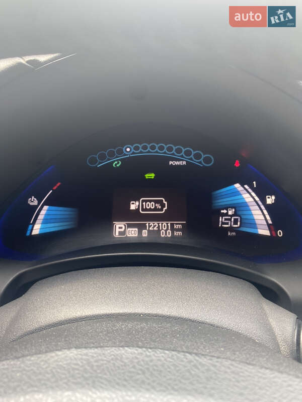 Хэтчбек Nissan Leaf 2015 в Березовке