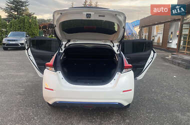 Хэтчбек Nissan Leaf 2018 в 