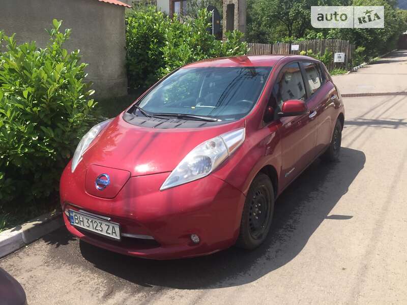 Хетчбек Nissan Leaf 2013 в Одесі