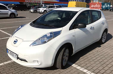 Хэтчбек Nissan Leaf 2014 в Львове