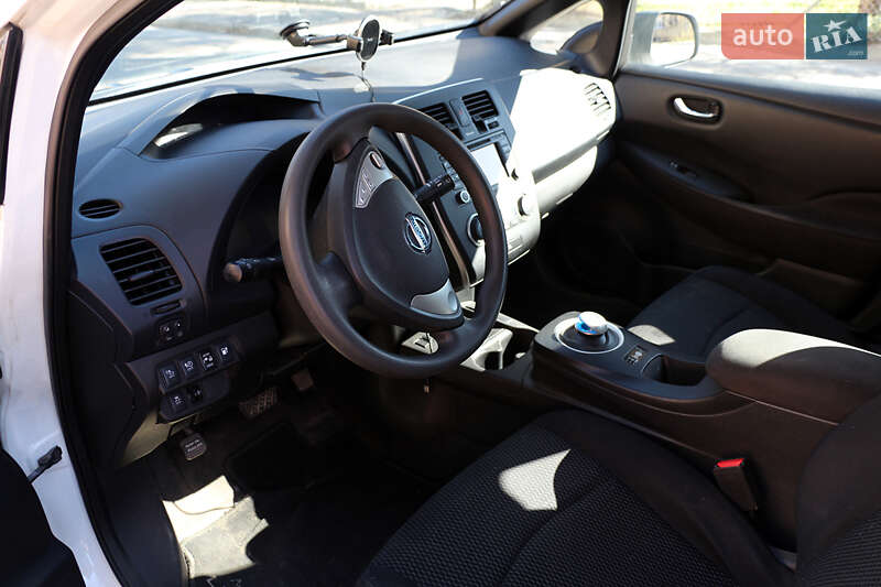 Хэтчбек Nissan Leaf 2014 в Львове фото 12 Хэтчбек Nissan Leaf 2014 в Львове