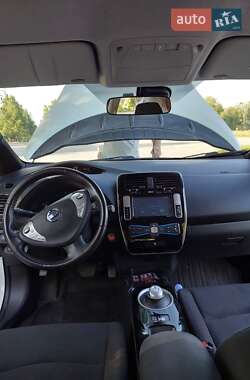Хетчбек Nissan Leaf 2014 в 