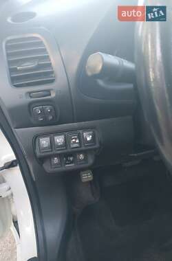 Хетчбек Nissan Leaf 2014 в 