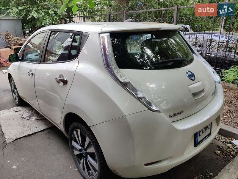 Хэтчбек Nissan Leaf 2013 в Одессе фото 3 Хэтчбек Nissan Leaf 2013 в Одессе