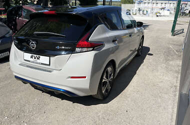 Хэтчбек Nissan Leaf 2018 в 