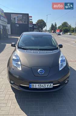 Хэтчбек Nissan Leaf 2016 в Полтаве