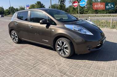 Хэтчбек Nissan Leaf 2016 в Полтаве