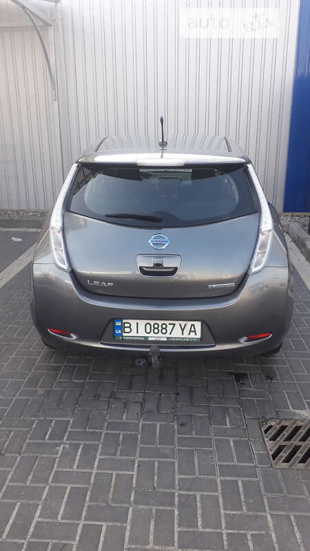 Хэтчбек Nissan Leaf 2014 в Полтаве