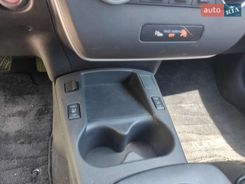 Хэтчбек Nissan Leaf 2013 в Тернополе