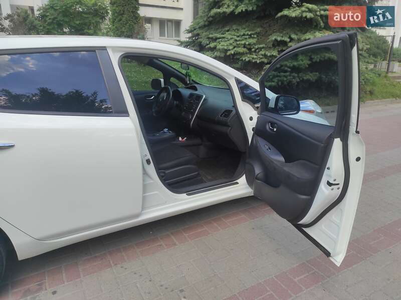 Хэтчбек Nissan Leaf 2013 в Тернополе