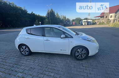 Хэтчбек Nissan Leaf 2013 в Черновцах