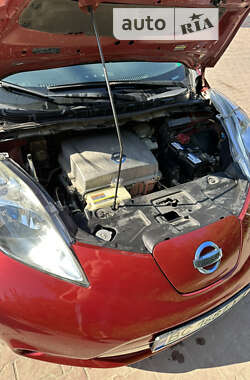 Хэтчбек Nissan Leaf 2013 в Ровно