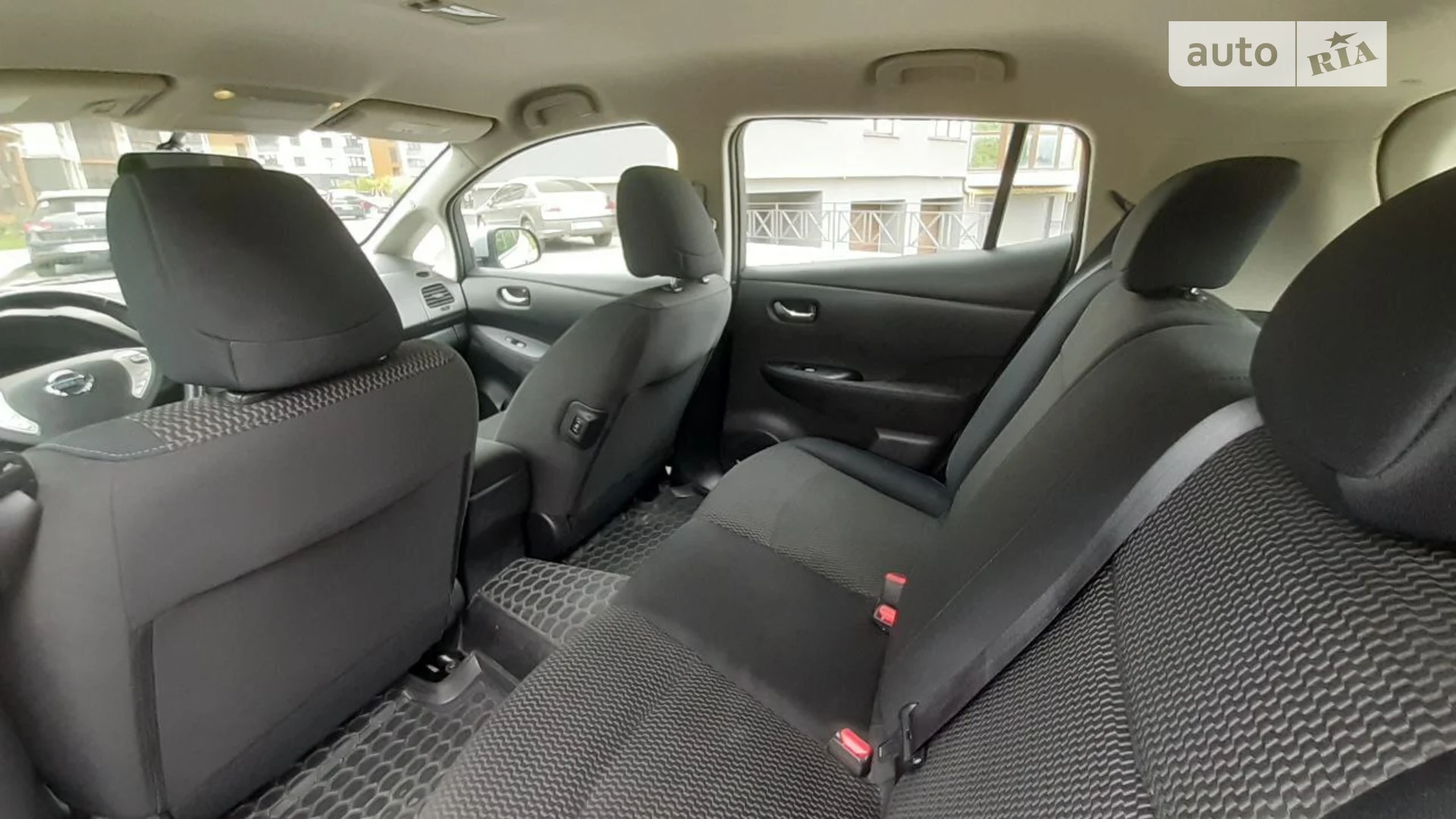 2015 Nissan Leaf - мініатюра 14