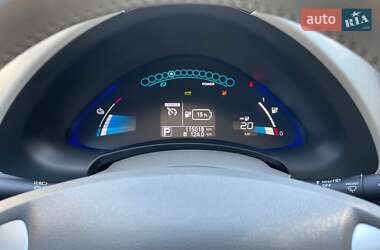Хэтчбек Nissan Leaf 2014 в 